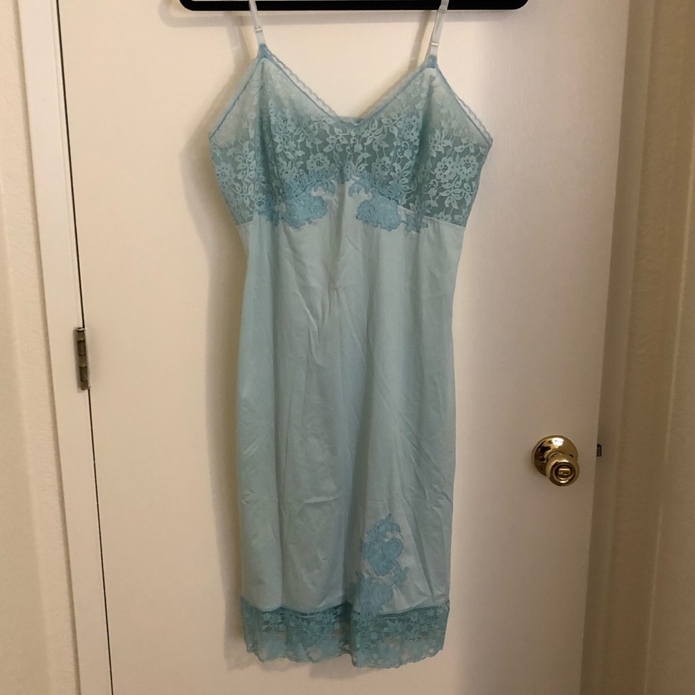 Baby blue vintage vtg hand dyed slip size 36